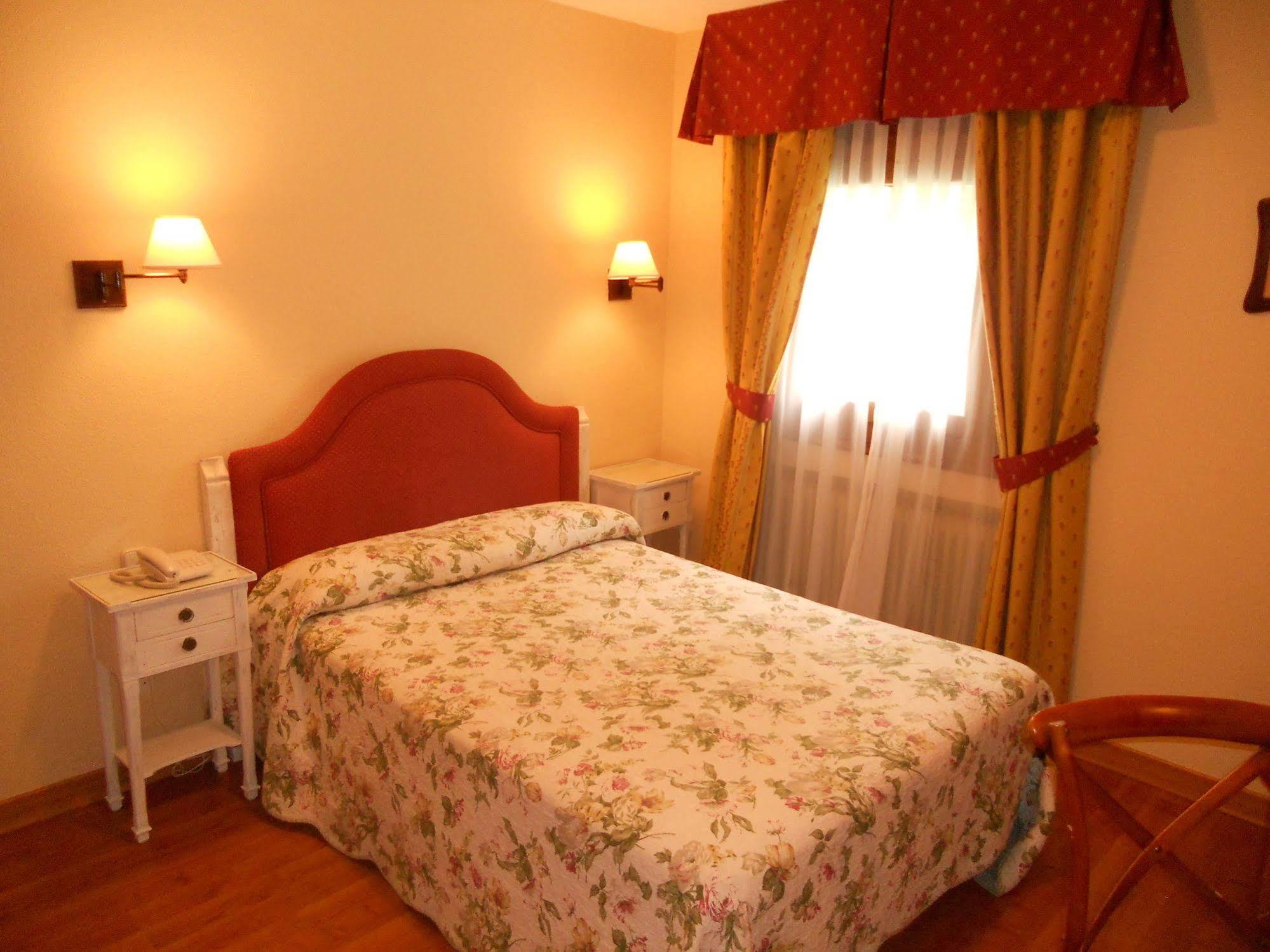 Hotel Rural Las Postas نافاثيرّاذا المظهر الخارجي الصورة